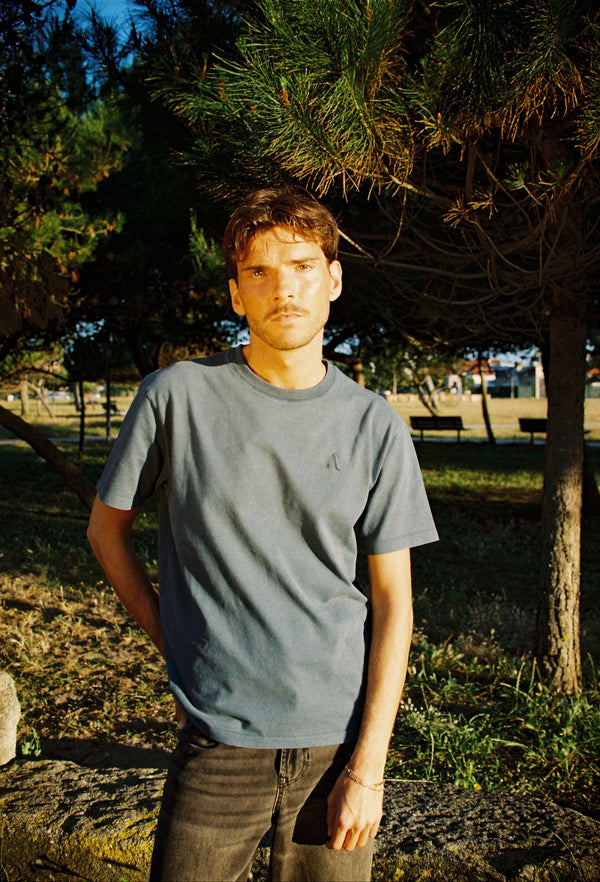 ACID WASH T-SHIRT | NAVY BLUE